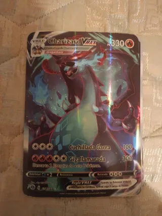 Cartas de Charizard gigantes