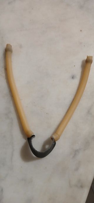 Elastico per fionda sportiva.