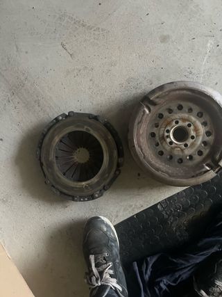 Volante motor y embrague 1.9 TDI 130 6v