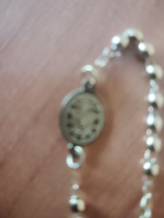 Pulsera Cruz y Medalla Religiosa Dorada