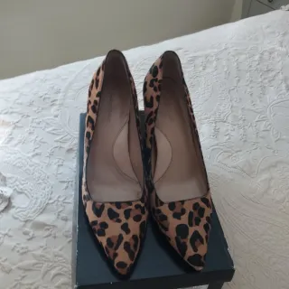 Zapatos tacón Banana Republic leopardo