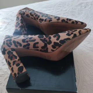 Zapatos tacón Banana Republic leopardo