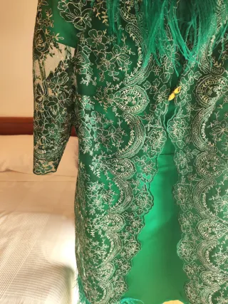 Vestido verde corto fiesta con abrigo