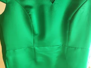 Vestido verde corto fiesta con abrigo