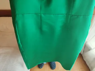 Vestido verde corto fiesta con abrigo