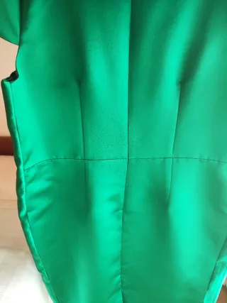 Vestido verde corto fiesta con abrigo