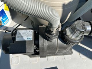 Piscina tubular con depuradora y clorador salino