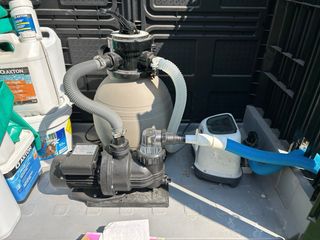 Piscina tubular con depuradora y clorador salino