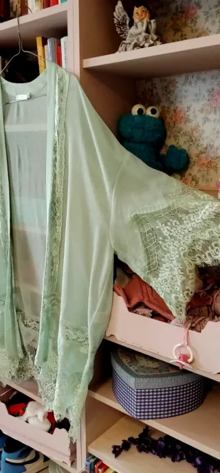 Kimono con encaje.