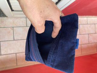 Portatabacco blu in velluto a coste