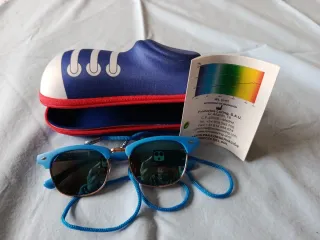 Gafas de sol infantiles Loring con su bonita funda