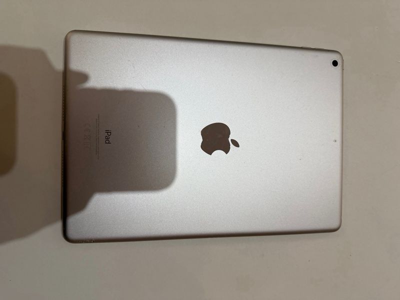 Apple iPad A2197 2019 Plata afbeelding 3