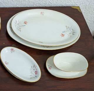 Vajilla completa de porcelana española Santa Clara