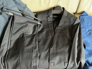 Trajes de hombre azul y gris