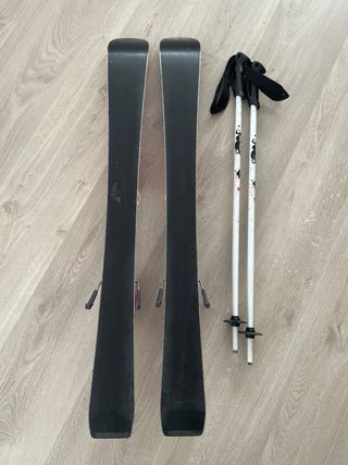 Esquís Atomic SX 90 con bastones