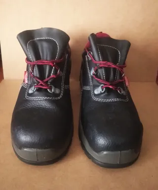 Zapatos de Seguridad Bellota Negros y Rojos