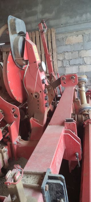 Sembradora de maíz Kuhn