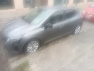 Renault Clio 2024. Híbrido automático Evolution