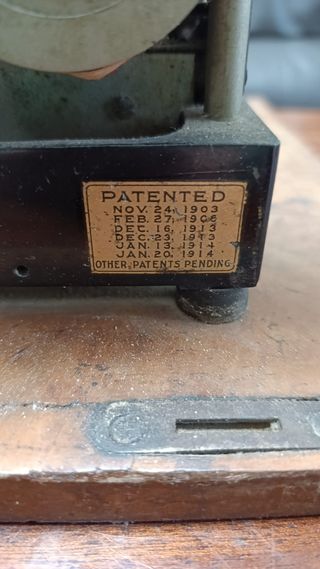 Máquina de escribir antigua Molle