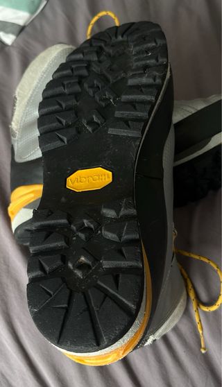 Botas Garmont Alpinismo Trekking Plata Amarillo