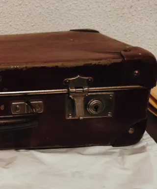 Maleta de piel vintage años 30