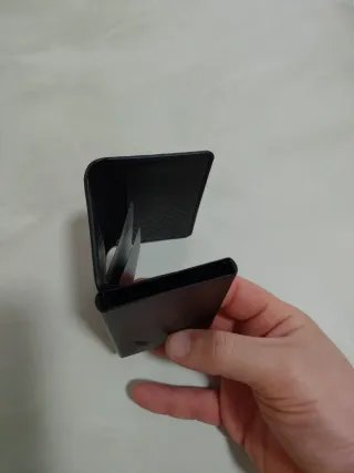 Portafoglio uomo effetto carbonio