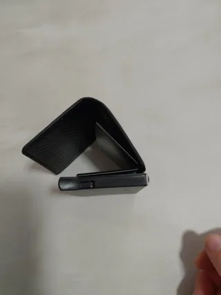 Portafoglio uomo effetto carbonio