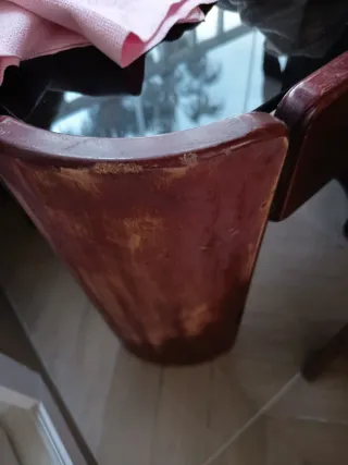 Mesas auxiliares de cristal y madera