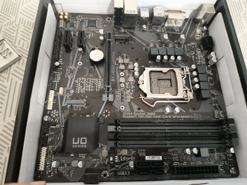 Placa Base Gigabyte B560M DS3H V2 LGA 1200 afbeelding 2