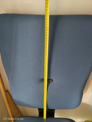 Silla de oficina ergonómica azul