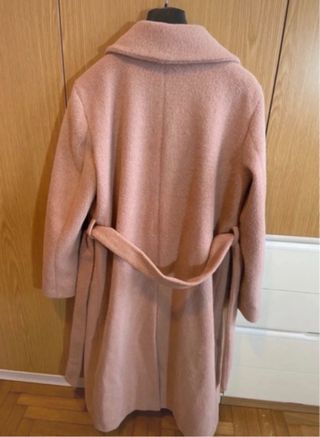 Cappotto rosa lungo con cintura