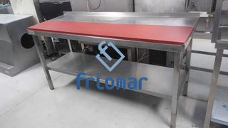 MESA MURAL ACERO INOX. 1'70x0'60x0'85 MTS CON FIBR