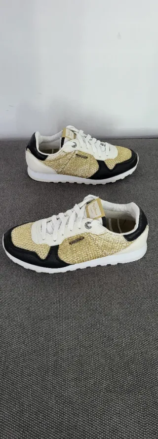 Zapatillas Pepe Jeans doradas talla 36