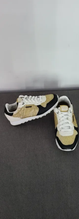 Zapatillas Pepe Jeans doradas talla 36