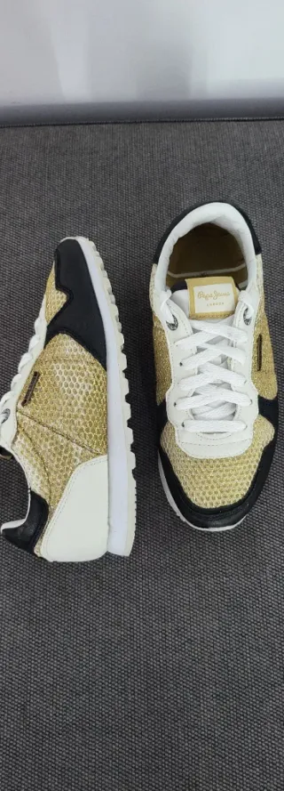 Zapatillas Pepe Jeans doradas talla 36
