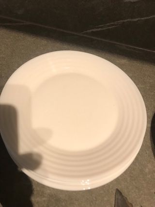 Vajilla blanca ... regalo tenedores