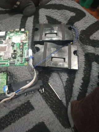 Placa Base TV de 65 pul  LG UM7450PLA con altavoce