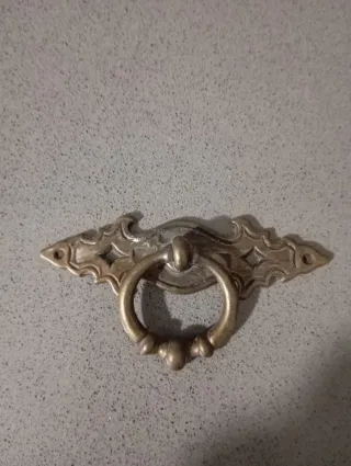 Tirador antiguo dorado anilla metal