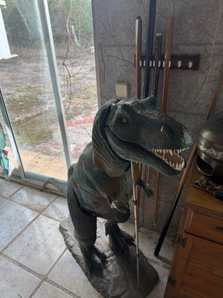 Dinosaurio de colección grande