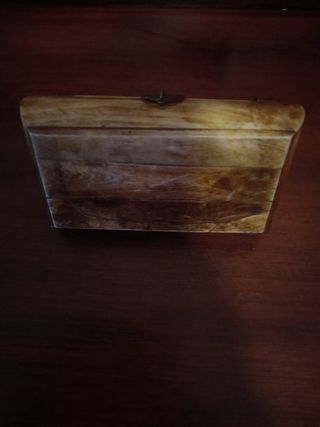 Caja decorativa hueso y metal
