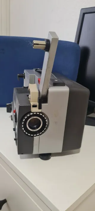 Proyector de cine Super 8 Sankyo Dualux 1000