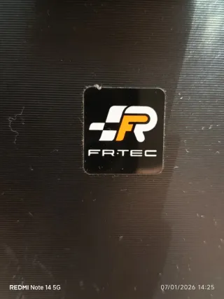 Volante FR-TEC con pedales y marchas