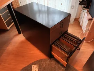 Escritorio madera y metal