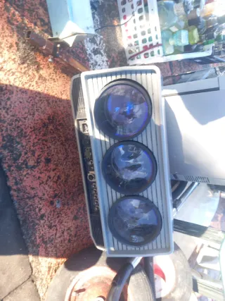 Proyector de cine 3 lentes con pantalla