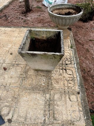 Maceteros de piedra decorados