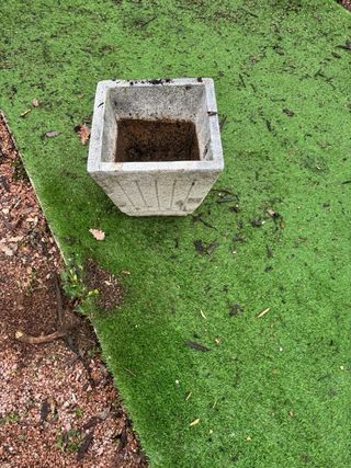 Maceteros de piedra decorados