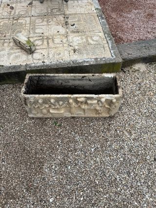 Maceteros de piedra decorados