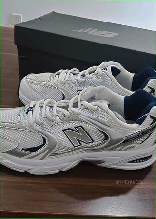 New Balance 530 Talla 41.5 Plata