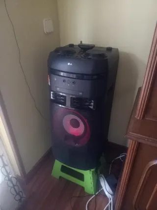 Altavoz LG 500W Bluetooth CD USB