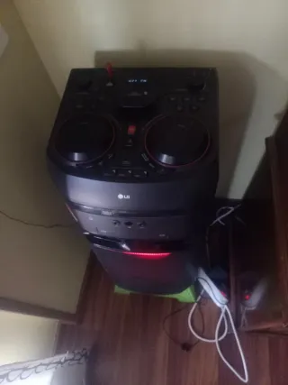 Altavoz LG 500W Bluetooth CD USB